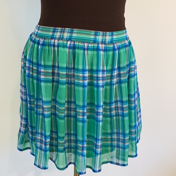 Bundle of two cute Hollister skirts size small - Picture 12 of 13